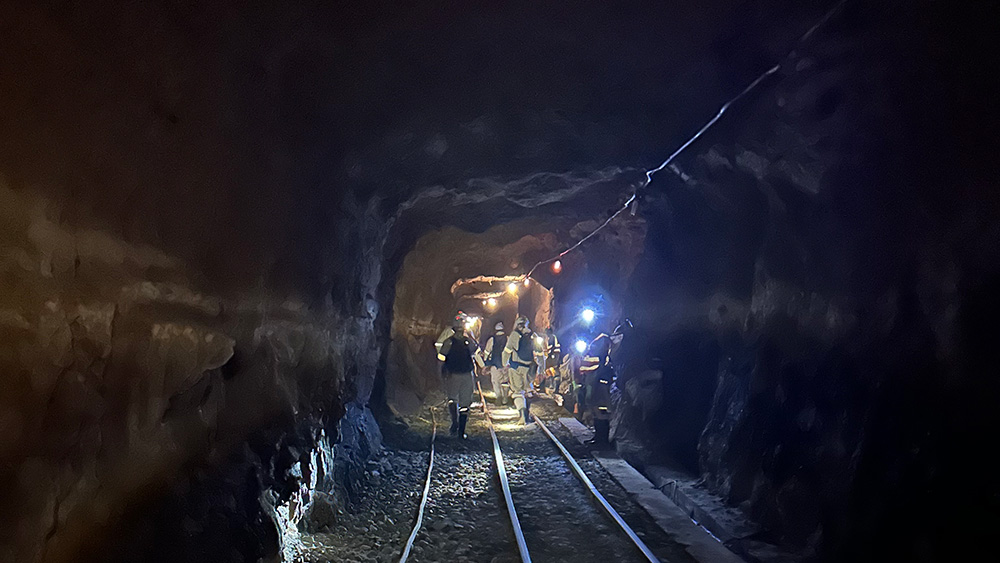 Journey To The Center Of The Earth The Search For Dark Oxygen Marine Biological Laboratory